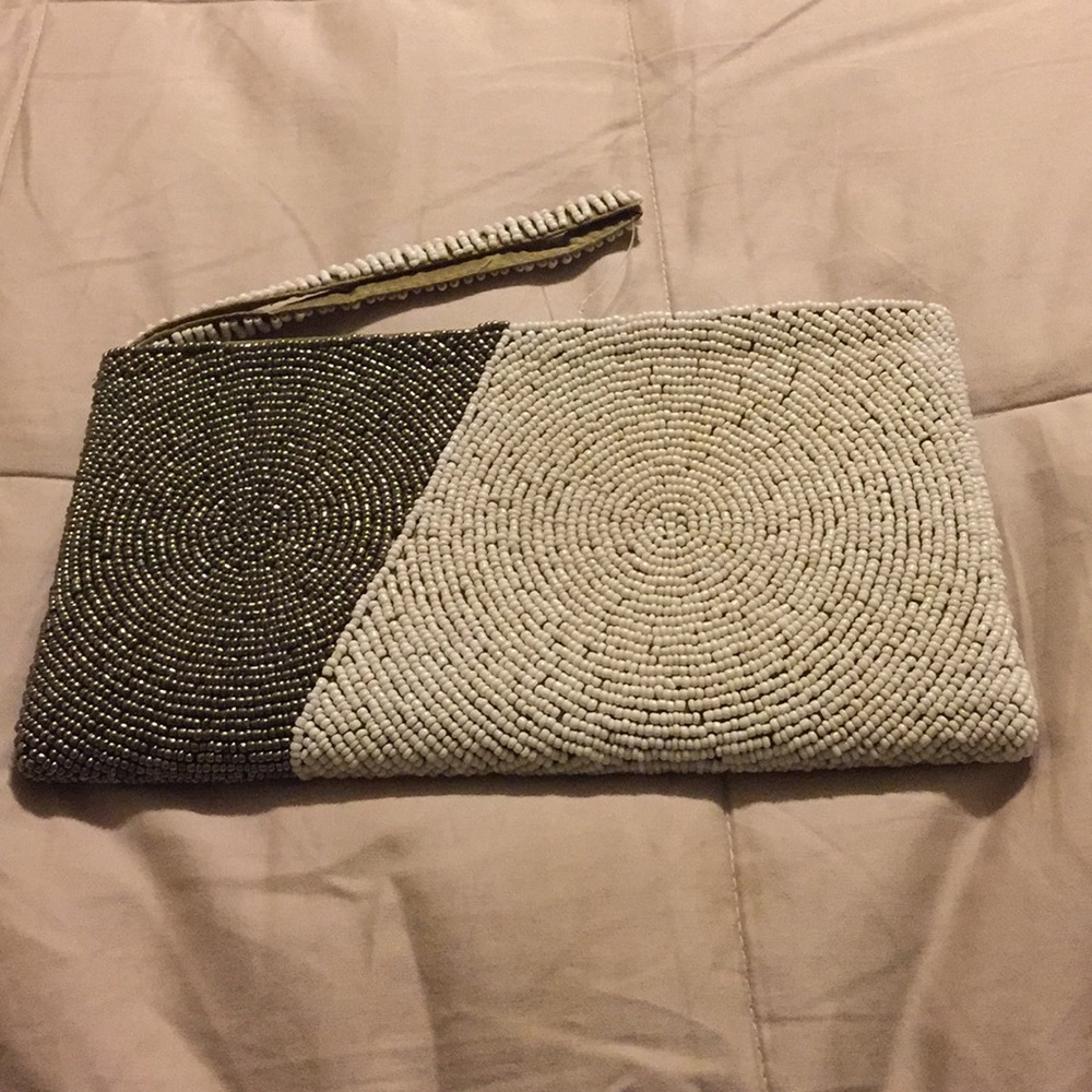 Elegant Beaded wristlet off white and bronze